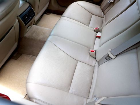 Used 2007 Lexus LS 460 image 10