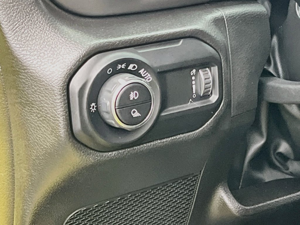 Used 2023 Jeep Gladiator Sport AWD/4WD image 10