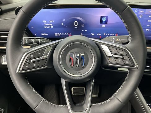 Certified 2025 Buick Envision Sport Touring image 17