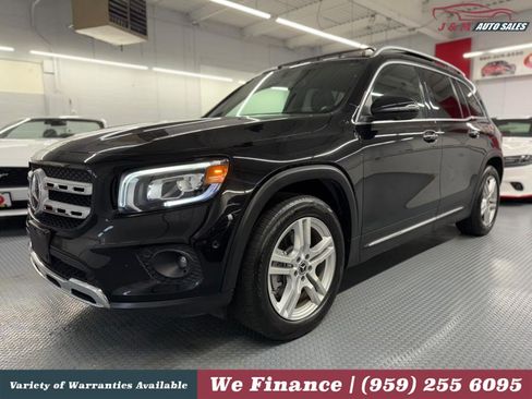 Used 2021 Mercedes-Benz GLB 250 4MATIC image 1