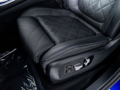 Used 2025 BMW X5 M60i AWD/4WD image 30