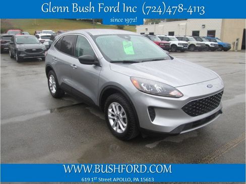 Used 2022 Ford Escape SE w/ Cold Weather Package image 1