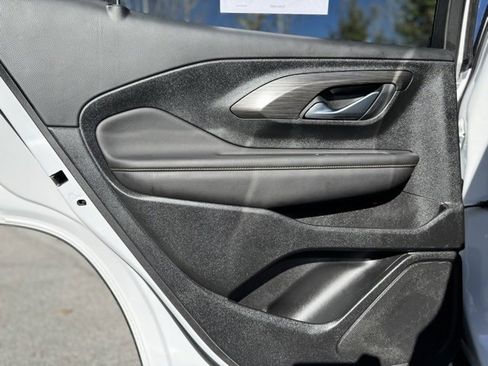 Used 2021 GMC Terrain SLT image 13