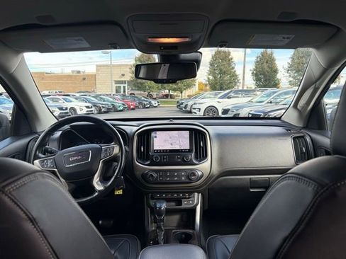 Certified 2022 GMC Canyon Denali image 20