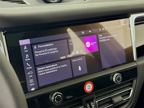 New 2026 Porsche Macan image 18