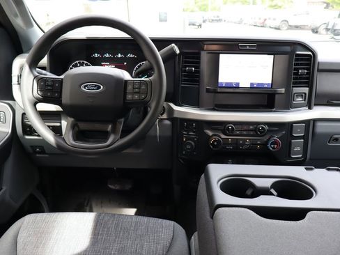 New 2026 Ford F350 XLT w/ FX4 Off-Road Package AWD/4WD image 5