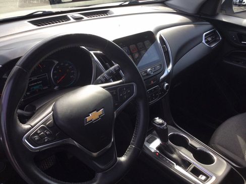 Used 2018 Chevrolet Equinox LT w/ Sun & Infotainment Package image 12