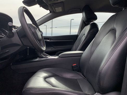 Used 2020 Toyota Camry LE image 16