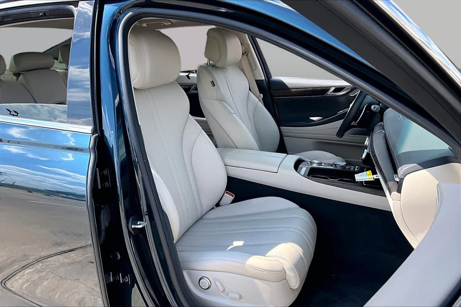 Used 2023 Genesis G80 2.5T w/ Advanced Package RWD image 9