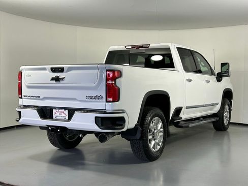 Used 2024 Chevrolet Silverado 2500 High Country w/ High Country Premium Package image 7