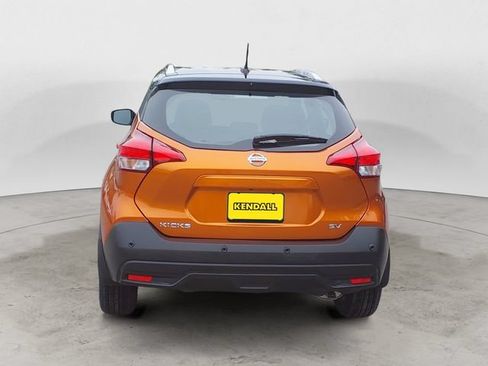 Used 2020 Nissan Kicks SV FWD image 4
