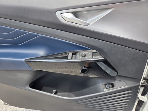 Used 2024 Volkswagen ID.4 S RWD image 21