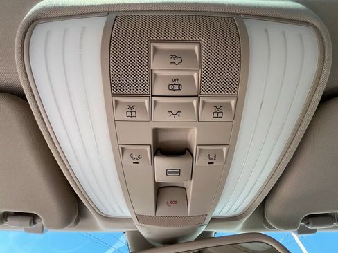 Used 2014 Mercedes-Benz E 350 Sedan image 24