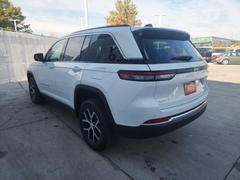 New 2025 Jeep Grand Cherokee Limited image 25