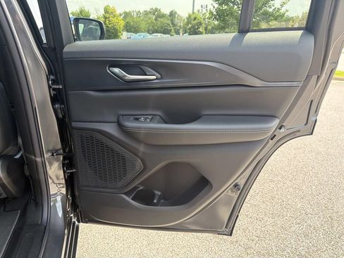 New 2026 Jeep Grand Cherokee Laredo AWD/4WD image 25