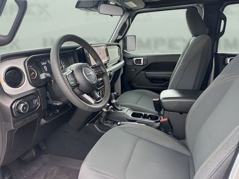 Used 2024 Jeep Wrangler Sport S image 9