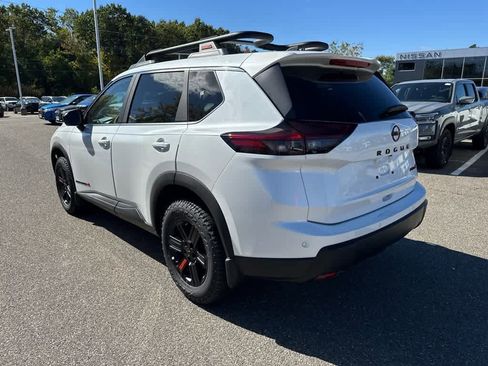 New 2026 Nissan Rogue SV image 4