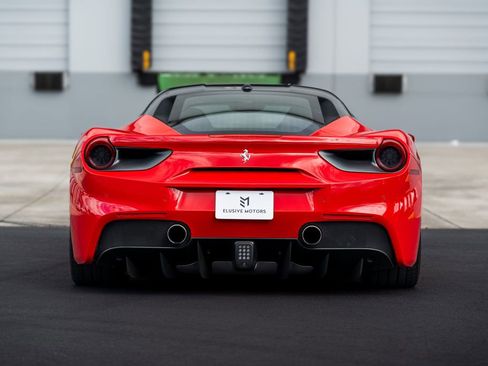 Used 2017 Ferrari 488 GTB image 17