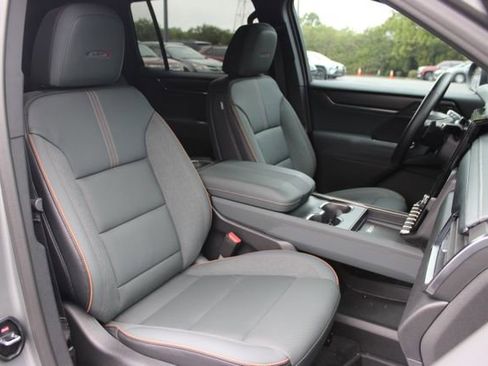 Used 2026 GMC Acadia AT4 w/ Super Cruise Package AWD/4WD image 7