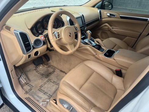 Used 2013 Porsche Cayenne Diesel AWD/4WD image 12