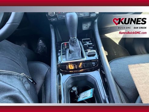 Used 2025 Jeep Compass Limited image 15