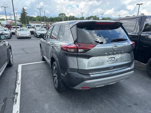 Used 2023 Nissan Rogue SV AWD/4WD image 3