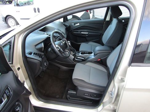 Used 2017 Ford C-MAX SE image 4