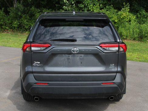 Used 2023 Toyota RAV4 LE AWD/4WD image 6