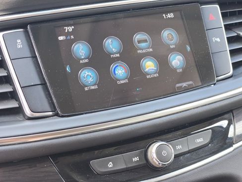 Used 2018 Buick Enclave Essence FWD image 37