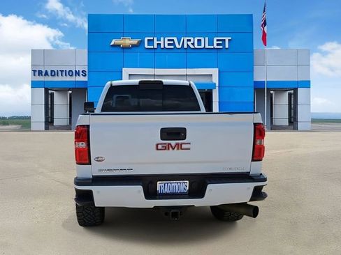 Used 2015 GMC Sierra 2500 Denali w/ Duramax Plus Package AWD/4WD image 8