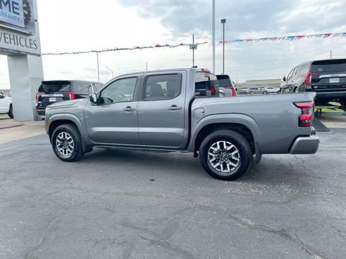 Used 2024 Nissan Frontier SL w/ Technology Package RWD image 3