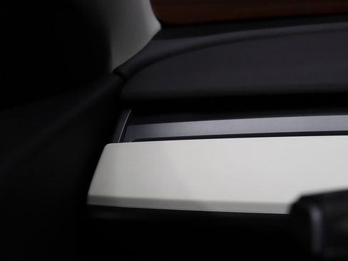 Used 2021 Tesla Model Y Long Range image 49