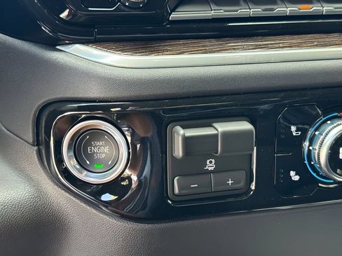 New 2026 GMC Sierra 1500 Elevation w/ Elevation Select Package AWD/4WD image 18