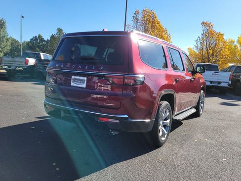 Used 2022 Jeep Wagoneer Series II image 3