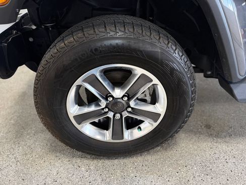 Used 2021 Jeep Wrangler Unlimited Sahara w/ LED Lighting Group AWD/4WD image 25