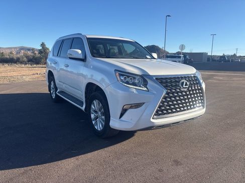 Used 2017 Lexus GX 460 image 2