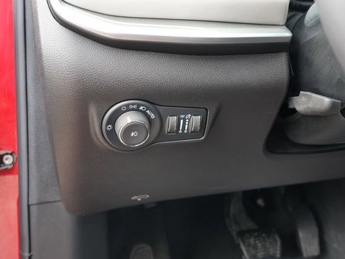 Used 2025 Jeep Compass Limited AWD/4WD image 17