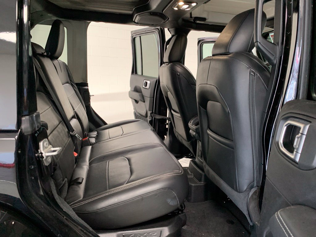Used 2022 Jeep Wrangler Unlimited Sahara w/ Cold Weather Group AWD/4WD image 6