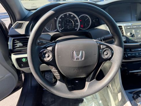 Used 2017 Honda Accord LX image 21