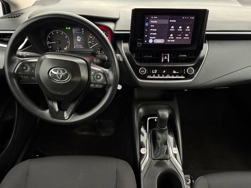 Used 2025 Toyota Corolla LE FWD image 10
