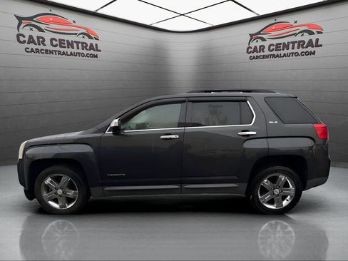 Used 2013 GMC Terrain SLE w/ Chrome and Technology Package AWD/4WD image 2