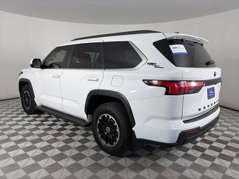 Used 2024 Toyota Sequoia TRD Pro AWD/4WD image 5
