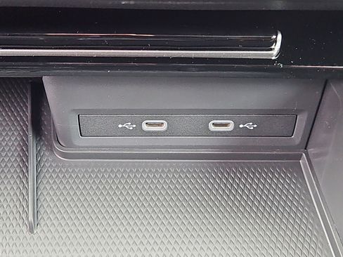 New 2026 Volkswagen Atlas SE image 11