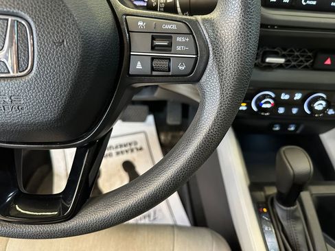 Used 2023 Honda Accord EX image 12