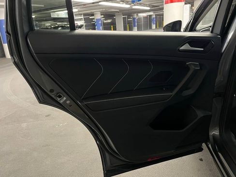 Certified 2024 Volkswagen Tiguan SE image 21