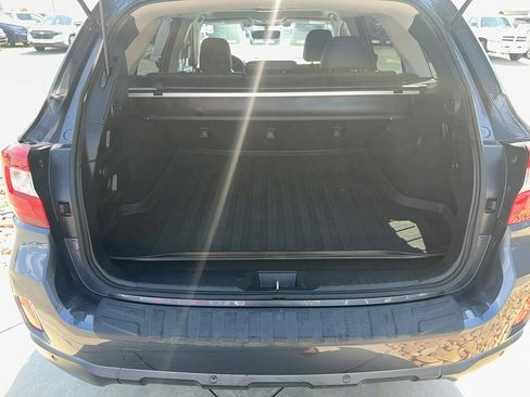 Used 2017 Subaru Outback 3.6R Limited AWD/4WD image 8
