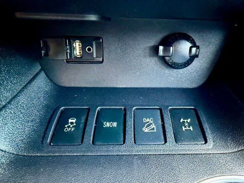 Used 2016 Toyota Highlander Limited image 42