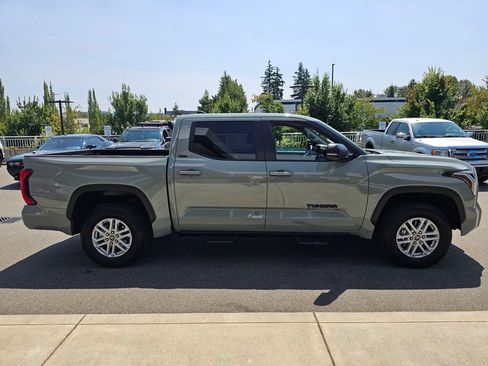 Used 2024 Toyota Tundra SR5 w/ SR5 Premium Package AWD/4WD image 6
