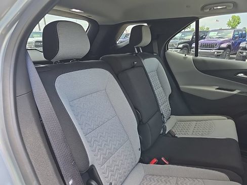 Used 2023 Chevrolet Equinox LS w/ LS Convenience Package FWD image 73