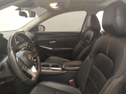 Used 2023 Nissan Sentra SR w/ SR Premium Package FWD image 17